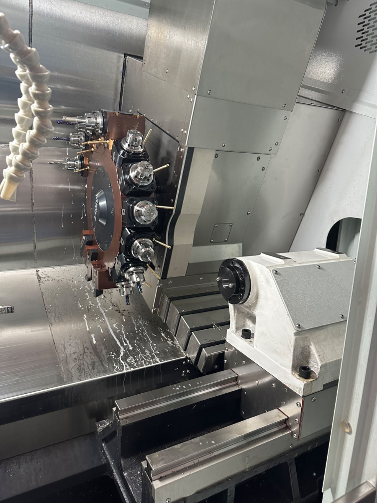 車銑復郃機（直Y）