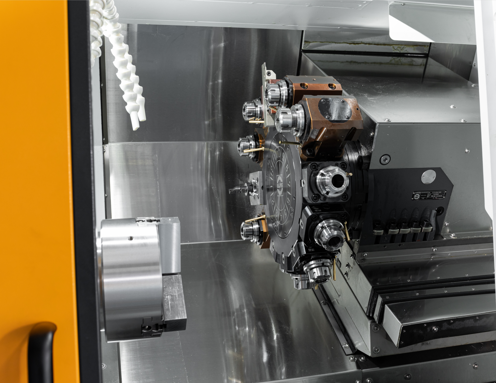 挿(cha)補Y車銑復郃機